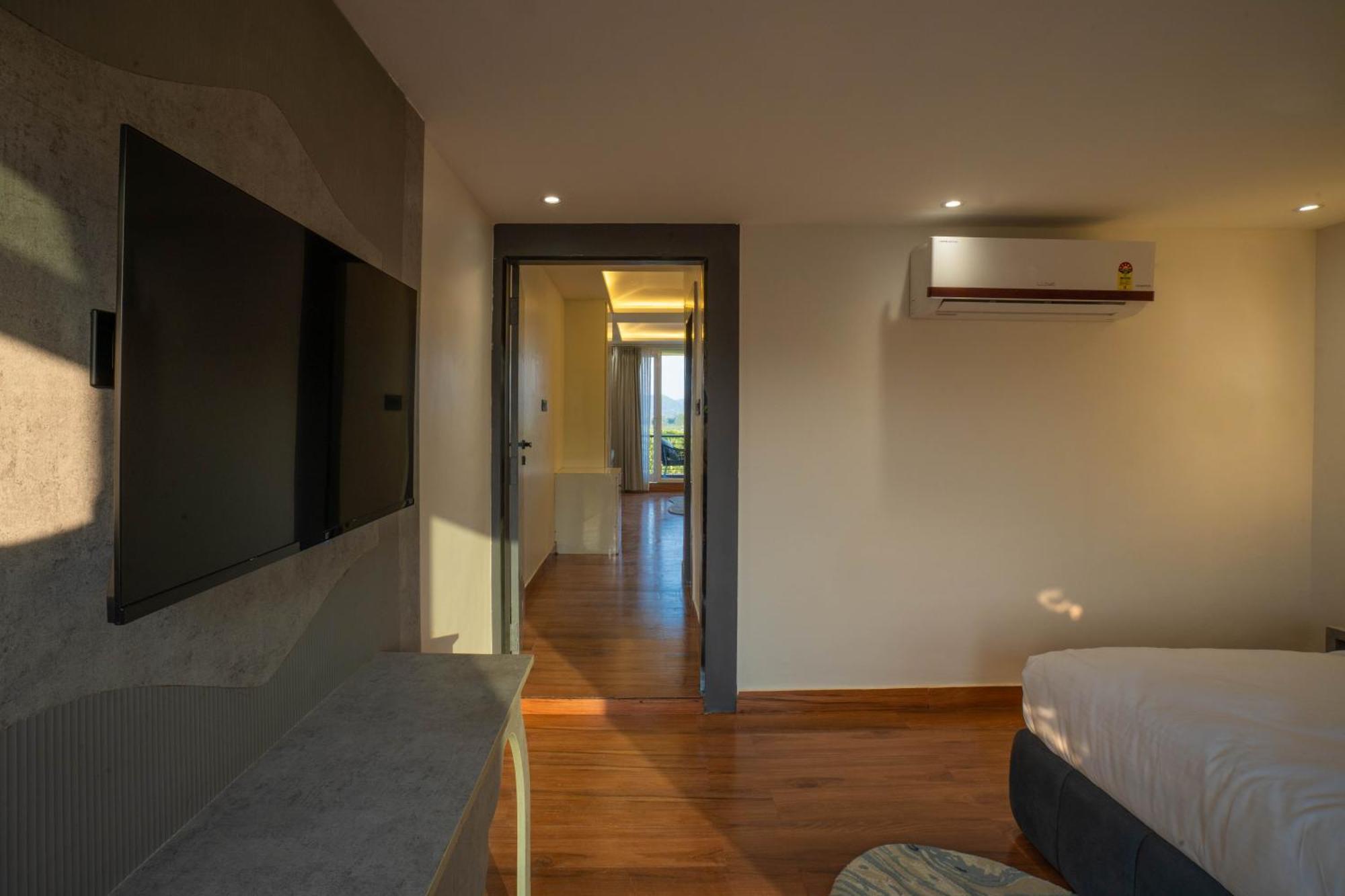 The Ganges Riverside Escape With A Private Ghat 하리드와르 객실 사진