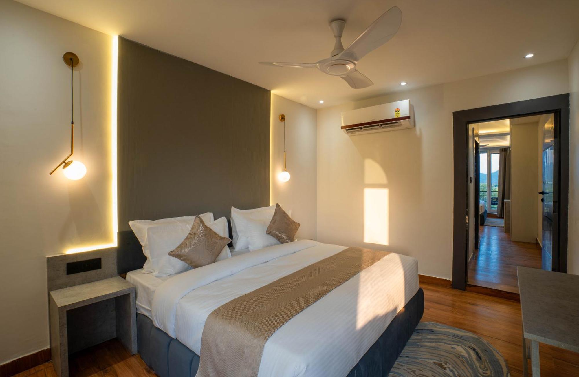 The Ganges Riverside Escape With A Private Ghat 하리드와르 객실 사진